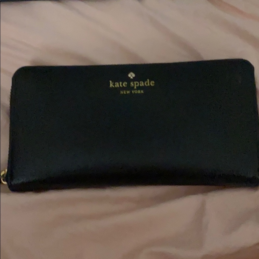 Kate Spade zip wallet